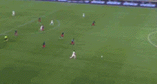 3-0，23岁意大利新星无敌单刀兜射，66岁萨里率意甲劲旅终结2连败