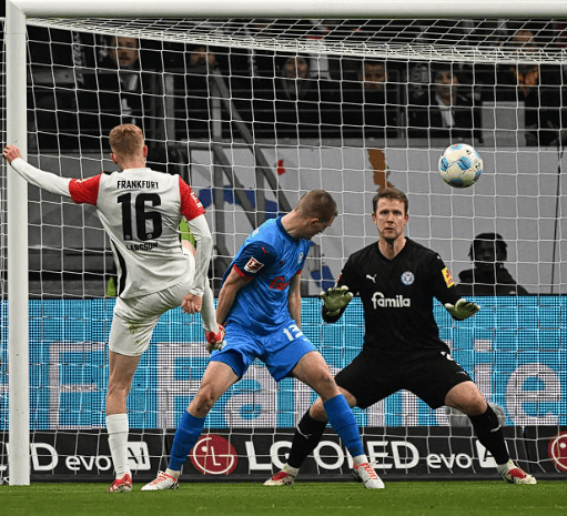 德甲焦点战：法兰克福与多特蒙德 赛前全方位解析及比分展望